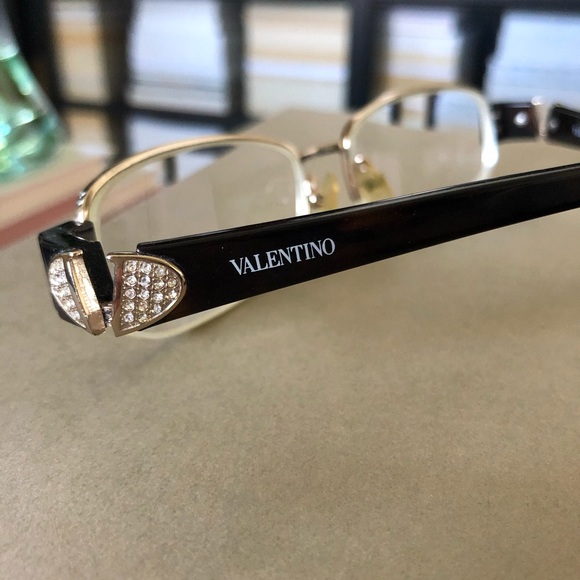 Valentino prescription eyeglasses - Picture 2 of 6